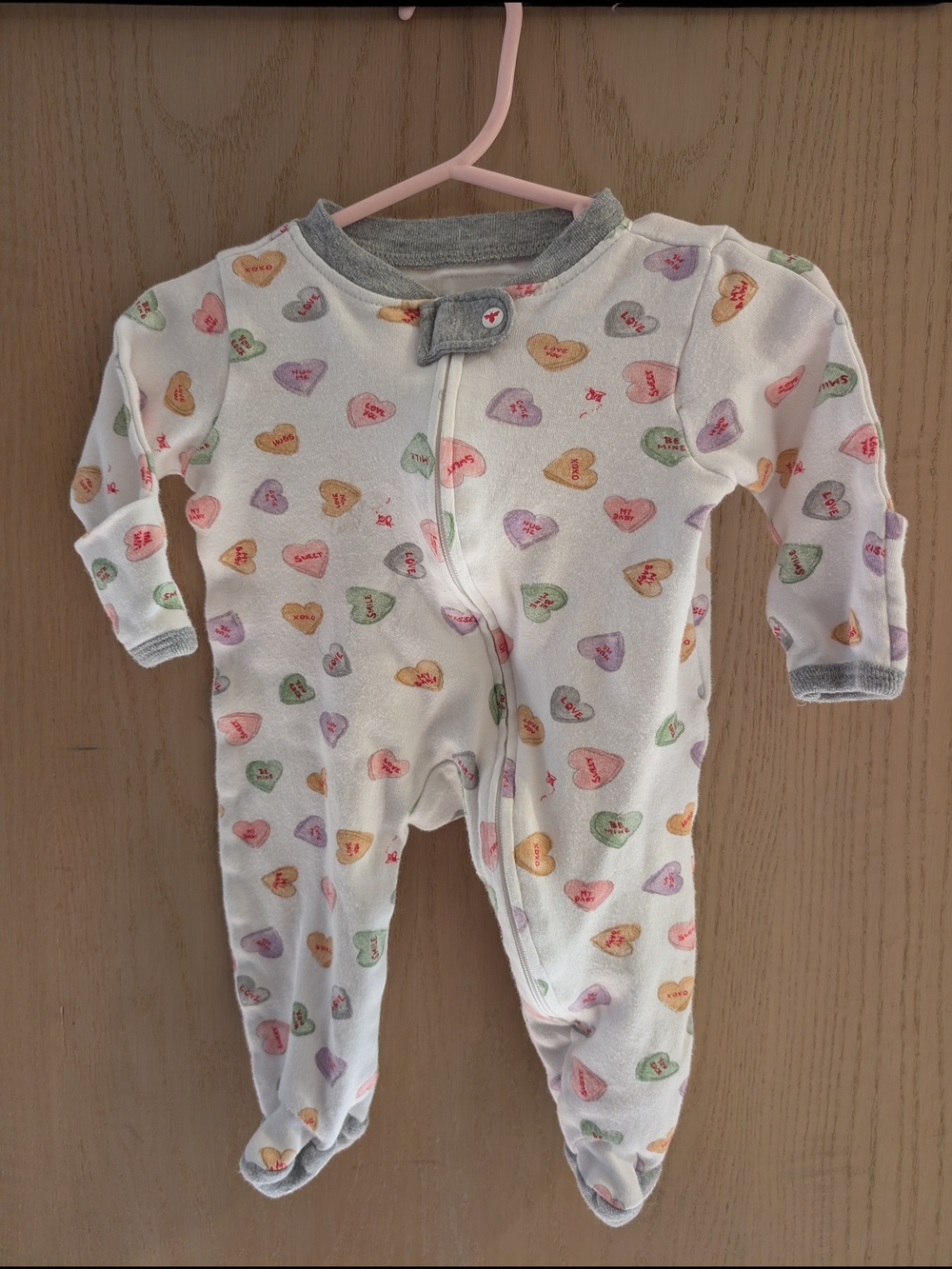 Burt's Bees Baby NB White Footed One-Piece with Pastel Conversation Hearts